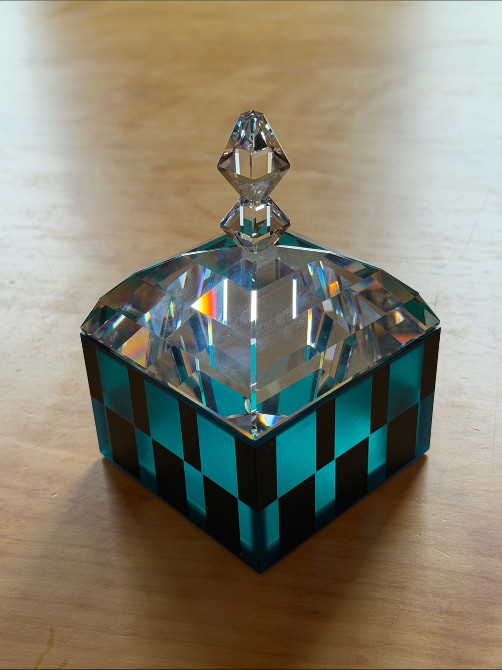 Anna Gili for Swarovski Op Art Green Crystal Box – #607730 rare